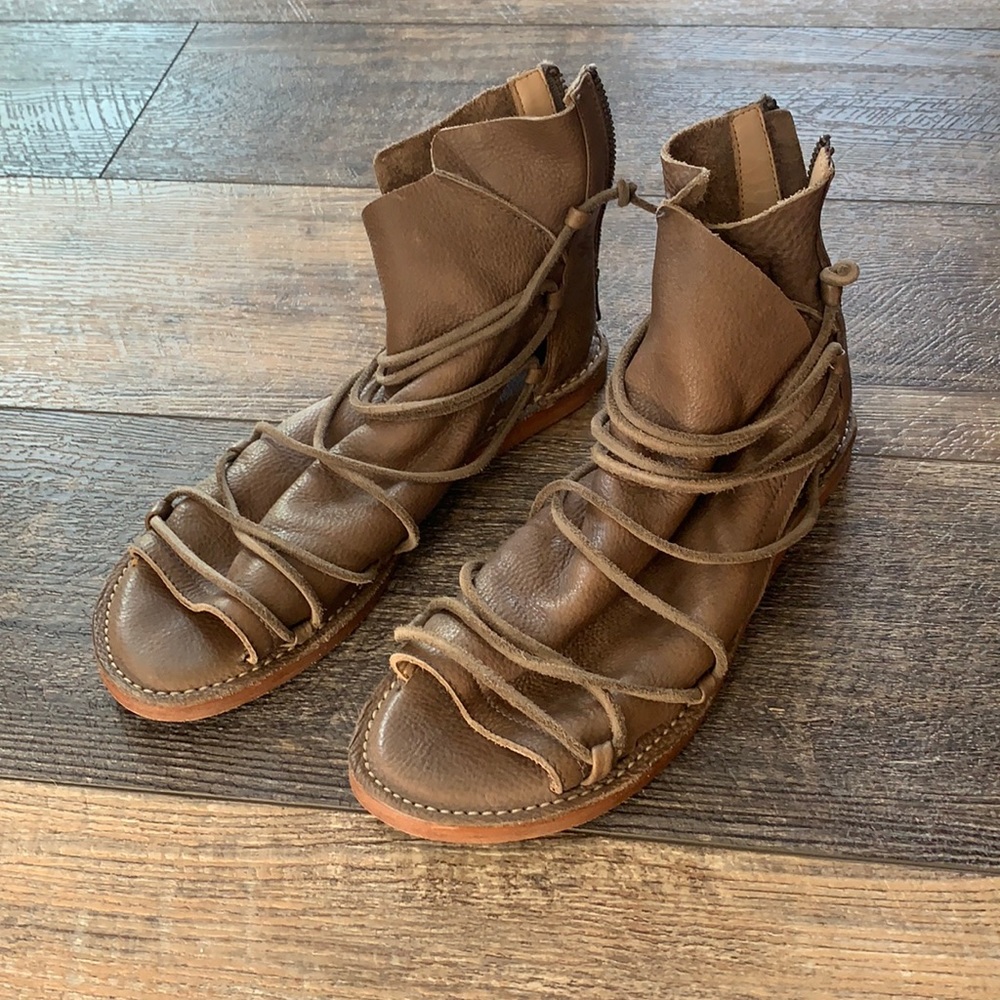 EUC Baske (Free People) sandals